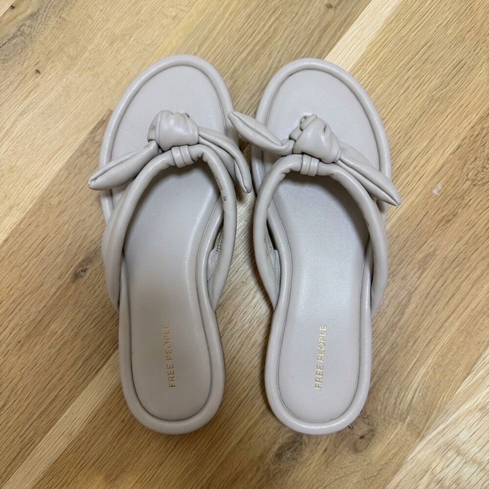 Free People Brynn Bow Sandals Taupe Beige Slides Size 8 EUC Worn Once